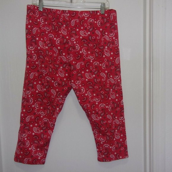 No Boundaries | Pants & Jumpsuits | No Boundaries Red Bandana Capri